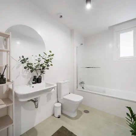 Brand New With Gym&rooftop Pool. Appartement Marbellac